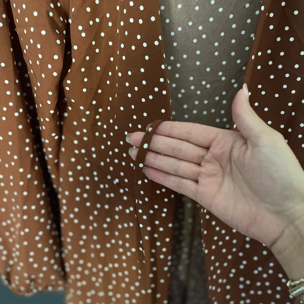 🚨NWT. Brown long sleeve wrap dress with white polka dots. Small. Bellanblue - Picture 12 of 12